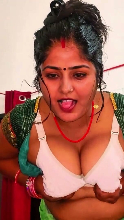Desi Bhabhi having sex with boyfriend while call talking to husband Hindi sex | Clip 1