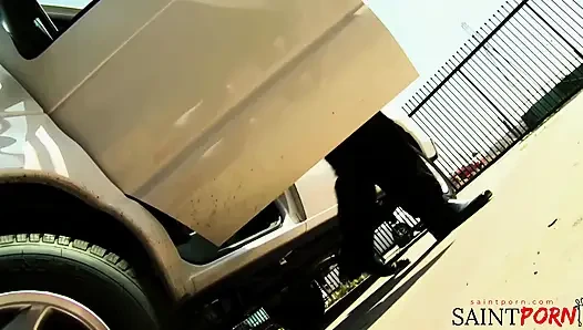 Niko Nagelt Eine Heiße Blondine Auf Dem Dach in Gta Porno