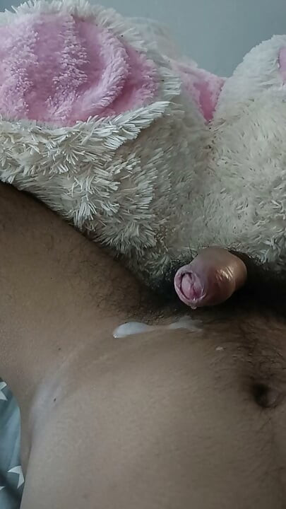 She Sucks me well and made me cumm white cream hot load!!!