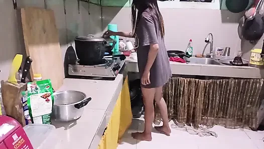 REAL TEEN HOUSEMAID DEVIRGINIZE BY HIS BOSS WHILE HER WIFE IS OUTSIDE