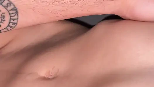 Öğrenci hayatım! Bana mı girdin?! Ev arkadaşımın erkek arkadaşı beni çok sertleştiriyor.