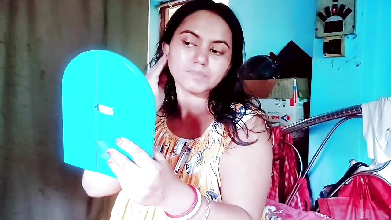 インドのデシ、美しいコラージュガール、ほとんどドギースタイルでセックスを楽しむ動画
