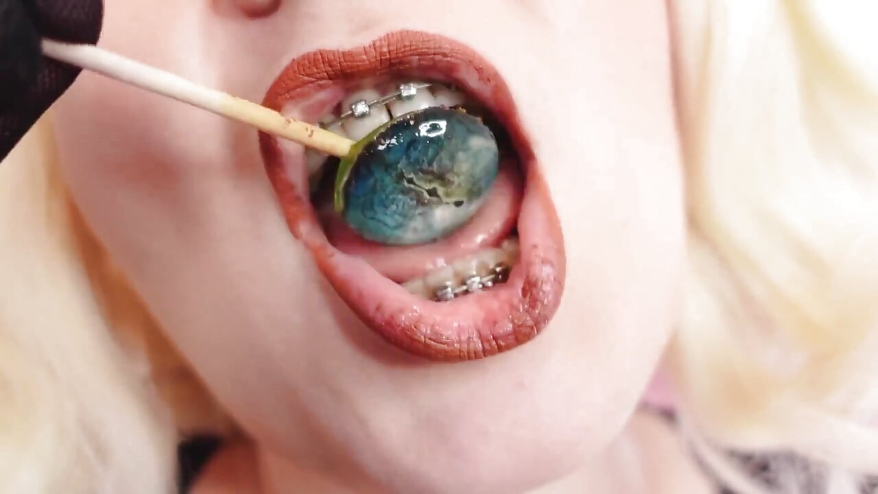 Asmr Video: Lipstick, Mesh Gloves and Lollipop (arya Grander)