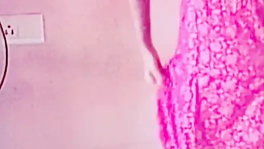 Büyük memeli evli eski kız arkadaşım elbisesini değiştiriyor videosunu gönderdi