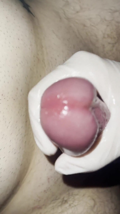 拉丁荡妇穿着Tigth乳胶手套打手枪