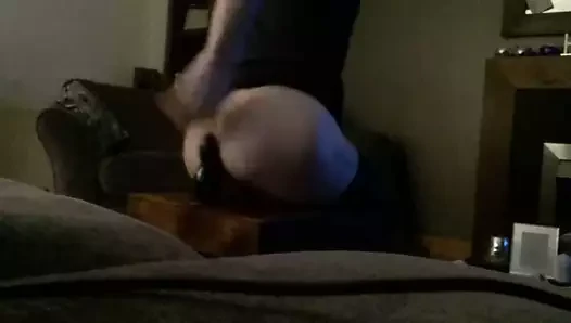 Biseksüel sıkı göt tıkacı sikişi