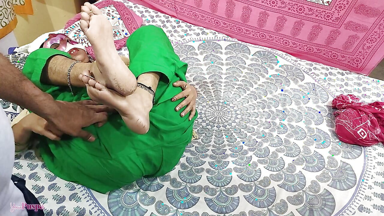 Maid was cleaning her boss room just then Tear her salwar on Bed for Pussy appeared through salwar Boss Fucked Hard