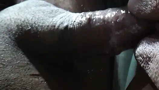 Kız kardeşimle evde oynuyorum