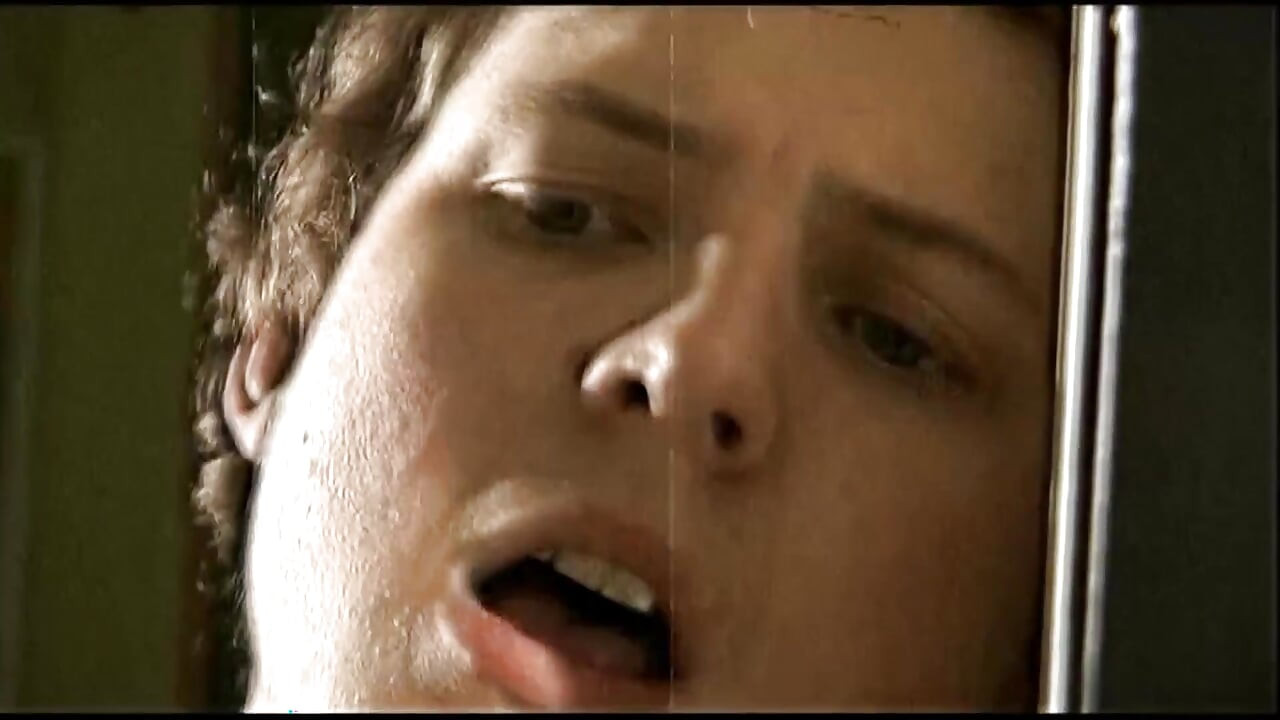 Kongkek MILF! Seks bertiga panas dan banyak barangan kotor!