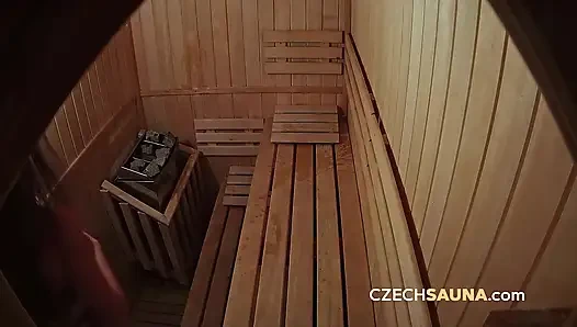 Горячие киски в чешской сауне, подборка