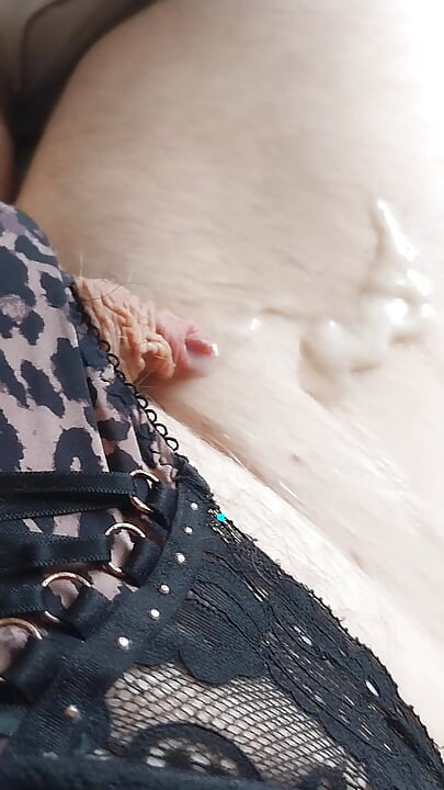 Butt-plugged Clitty Cums in New Panties