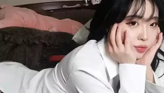 Beautiful Asian Webcam Babe