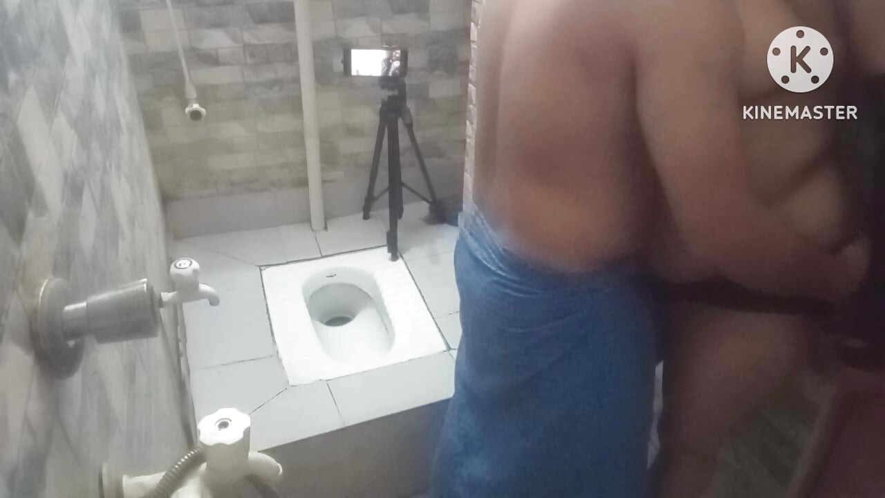 Big ass stepmom ucks her stepson's ock thinking he's her husband