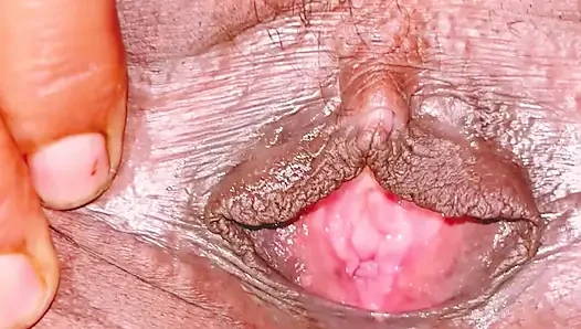Memek kecilku lapar