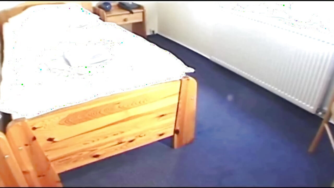 딥쓰롯과 라이딩 자지를 빨아주는 프랑스 피어싱 티티 십대