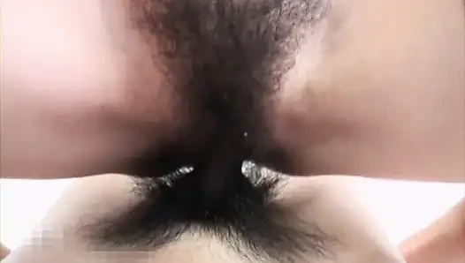Wanita Asia dengan rambut aduhai ini dicrot di dalam sama pelanggan setelah ngentot sama pelanggannya