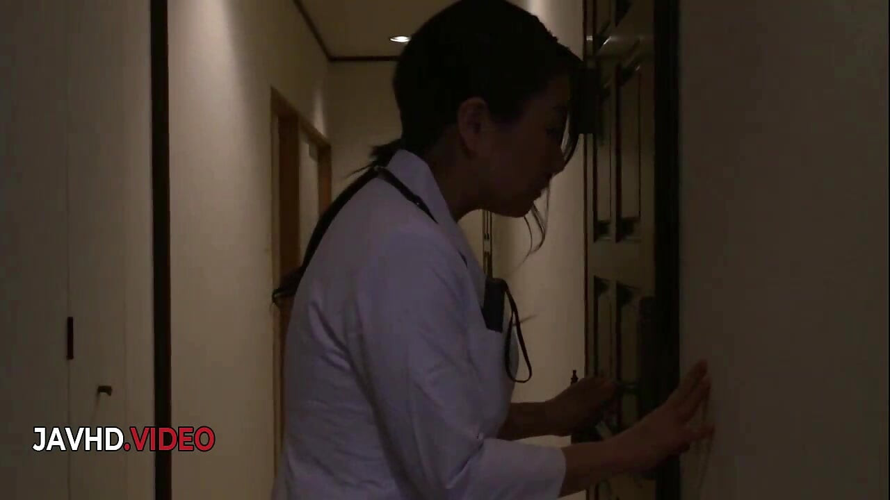 جبهة مورو الآسيوية المغرية ترتدي جوارب تقدم وظيفة القدم ثم تنيك بقوة من قبل عشيقها الجائع جبهة مورو الإسلامية للتحرير