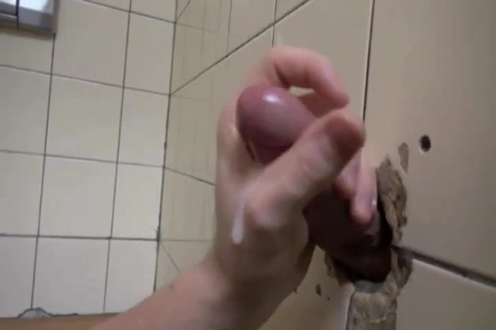 Cocksuckers bij gloryhole 8