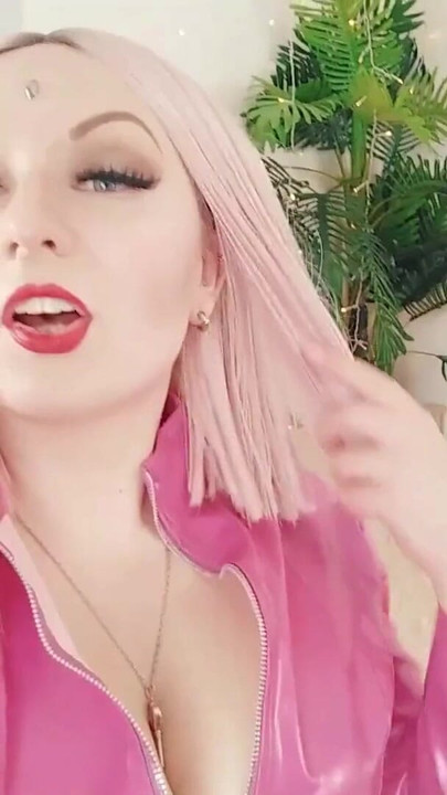 Nezaboravan trenutak iz "Seksualnog golog porno videa Arye Grander s besplatnim selfie videom - XXX"