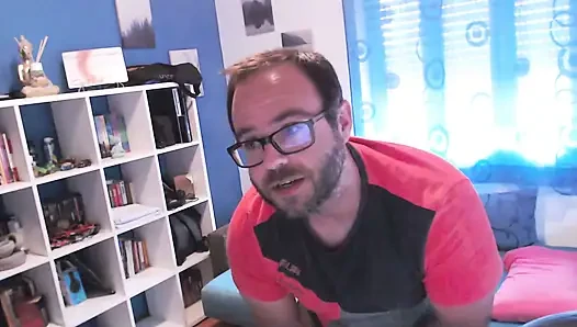 Aptal video, tıraş ve yüze köpüklü turta