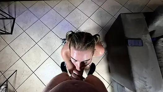 Sie brachte mich in drei minuten dazu, gesichtsbesamung