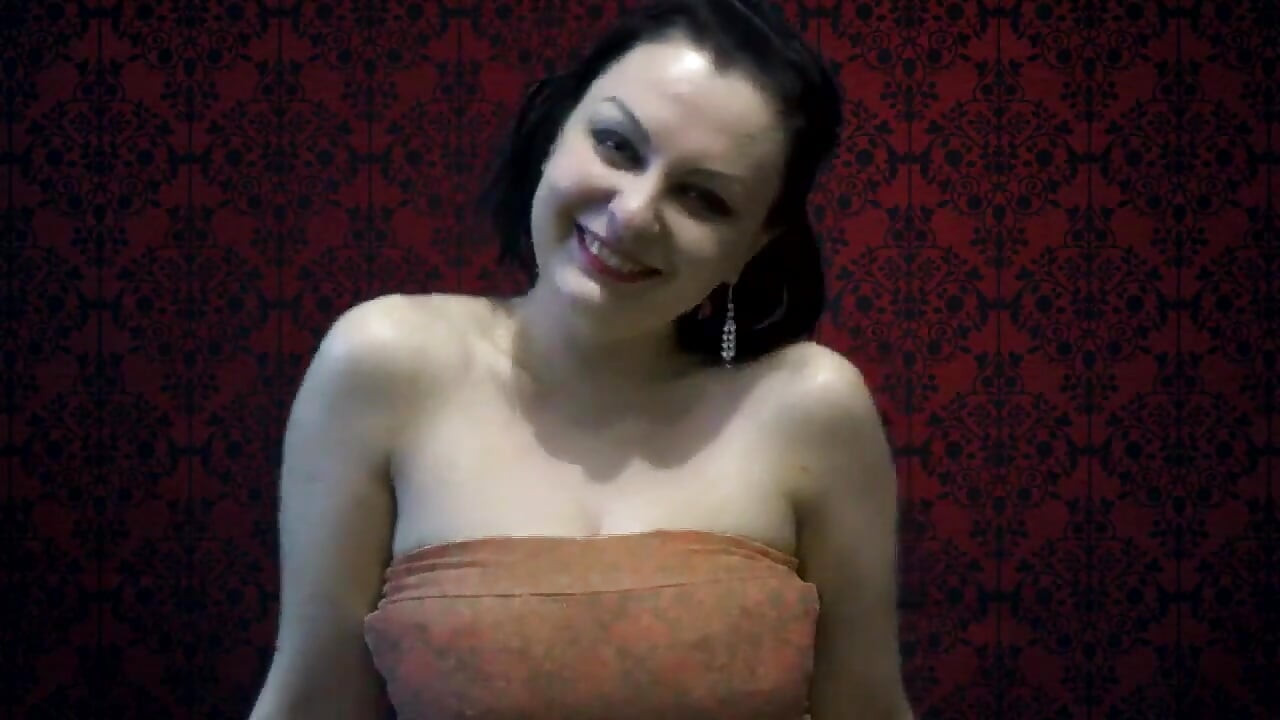 Mamă sexy brunetă care vorbește murdar în acțiune cu instrucțiuni de masturbare