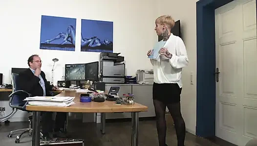 Lovely big ass mature smashed in the office