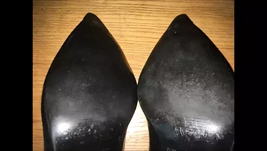 Pump porn video – Stinky Leather Pumps Cum Explosion