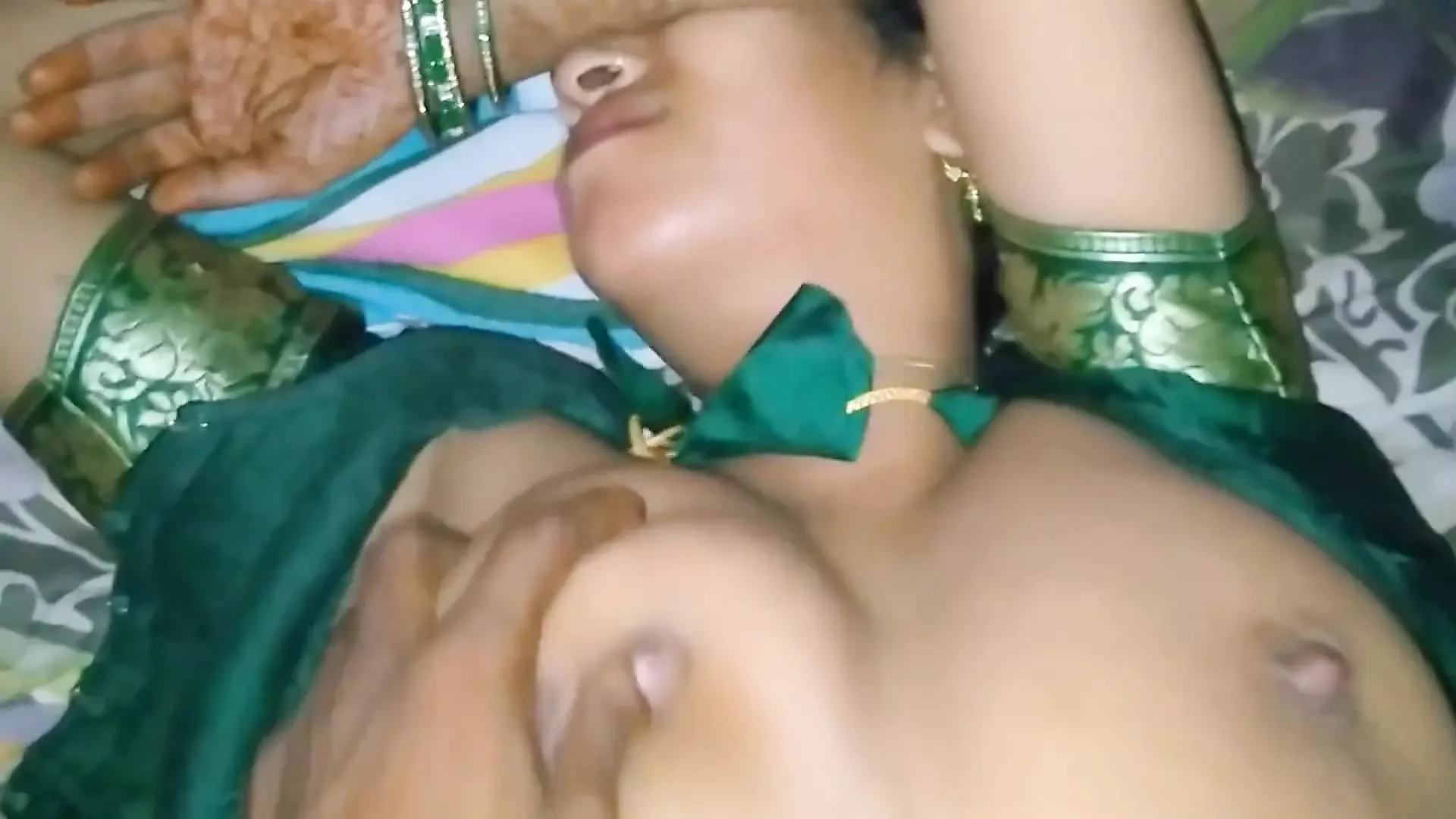 Bhabhi Ấn Độ nóng bỏng