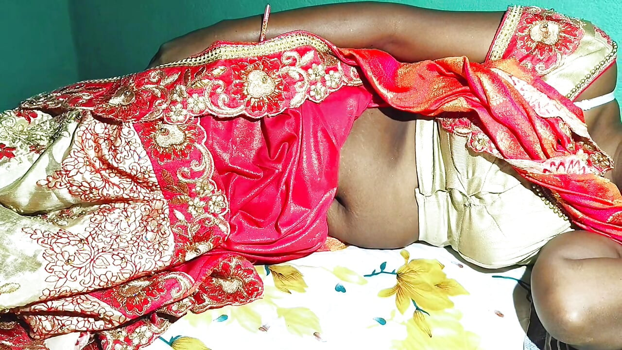Indiancă sexy Anu Bhabhi futută în stil desi