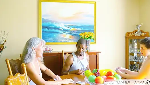 Anastasia rose ngentot sama pacar ibu tirinya