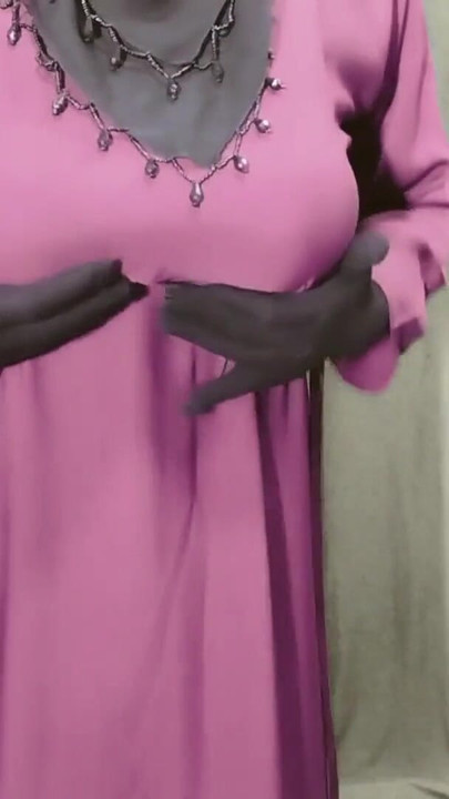"Güzel amena yenge içeride burqa ve tesettürlü seks yapıyor" dan büyüleyici an