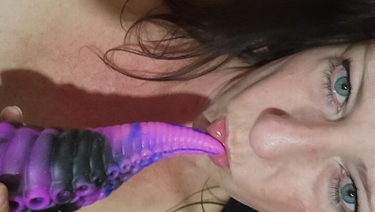 Elite Lady got a new giant squid dildo to play with