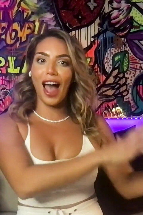 Ara Queen Bae Is the Hottest Baddie Out There!
