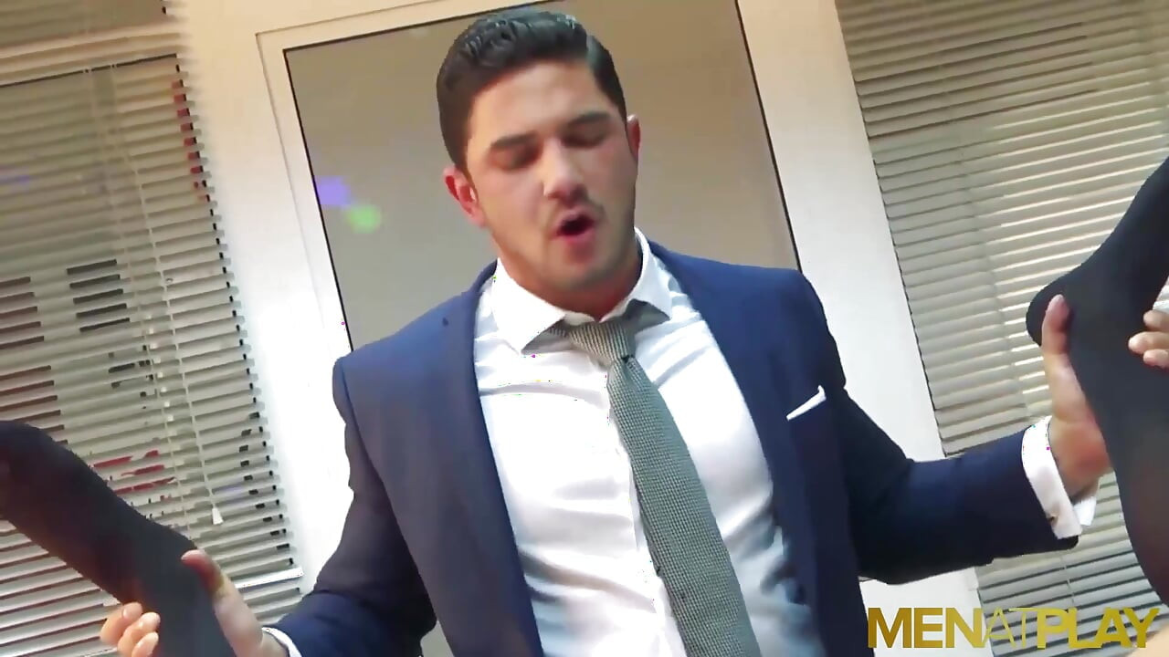 MENATPLAY - Latins Dato Foland and Frank Valencia anal fuck
