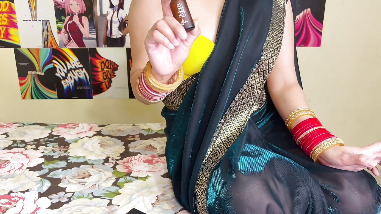 Người bạn thân nhất của tôi trông thật nóng bỏng trong saree, tôi đã không thể kiểm soát