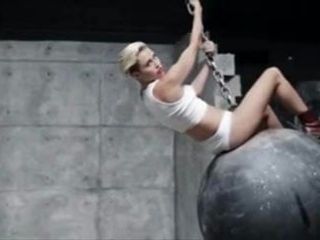 02.02 - трибьют спермы на Miley Cyrus