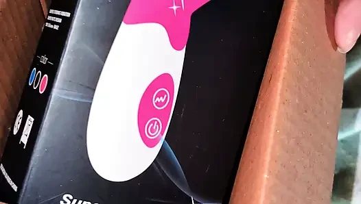 Dildo baru, getaran kekuatan penuh di memekku membuatku terangsang untuk penis