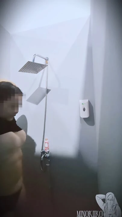 Diminta Pacar Mandi Abis Gym Di Kamar Mandi Umum - Minokiiko