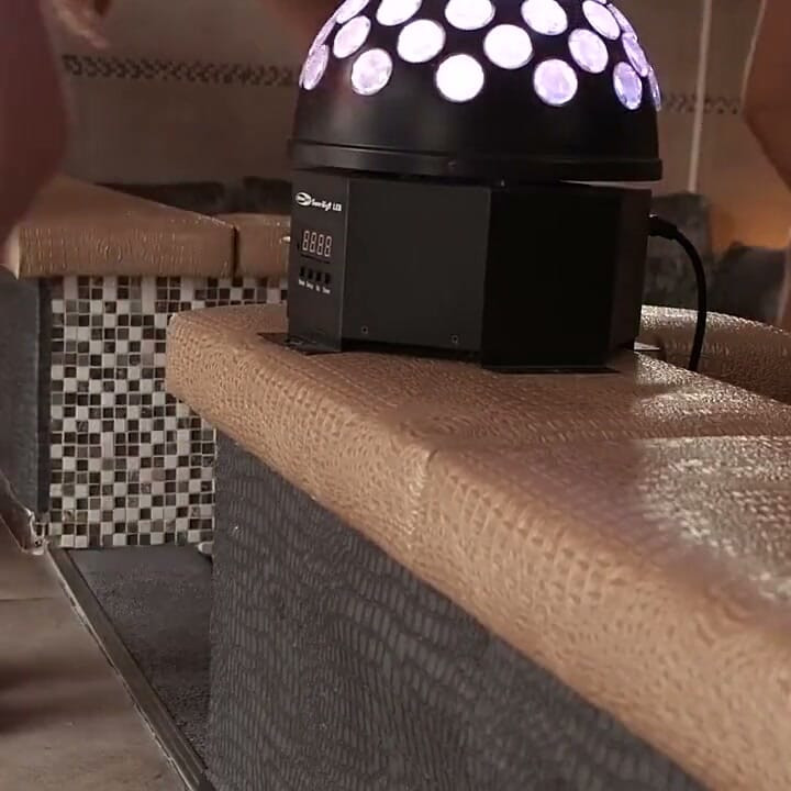 Sexy girls, lingerie, kissing, toys, pussy's and squirting!