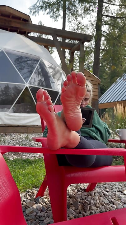 Candid Mother-in-Law's Soft Sexy Dick Destroying Soles!