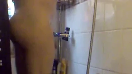 Soapy horoz içinde the duş