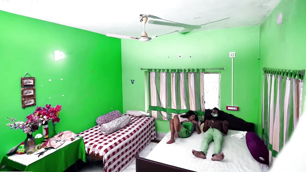 Hotel room ka video hua leak  ke sath ka