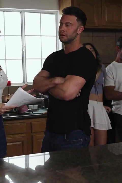 Wicked so Extra! Scene 1