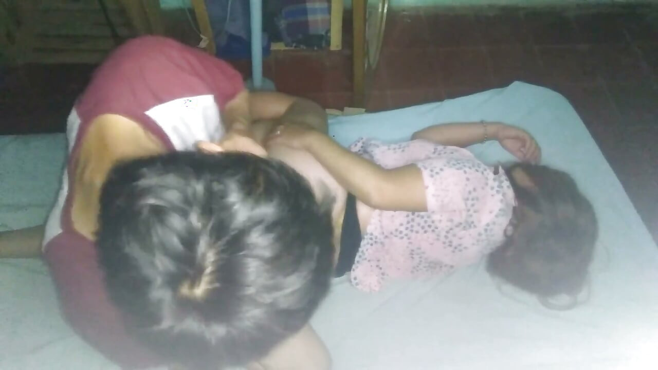 Fodendo e curtindo com minha namorada antes da festa