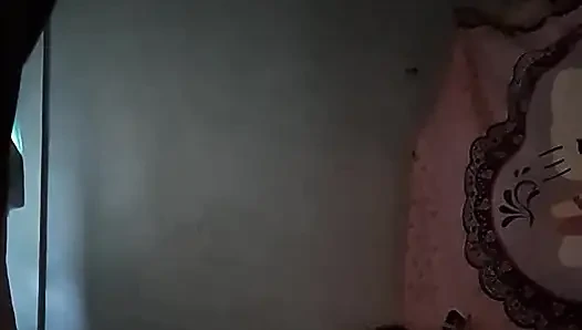 Она ее вылизала.