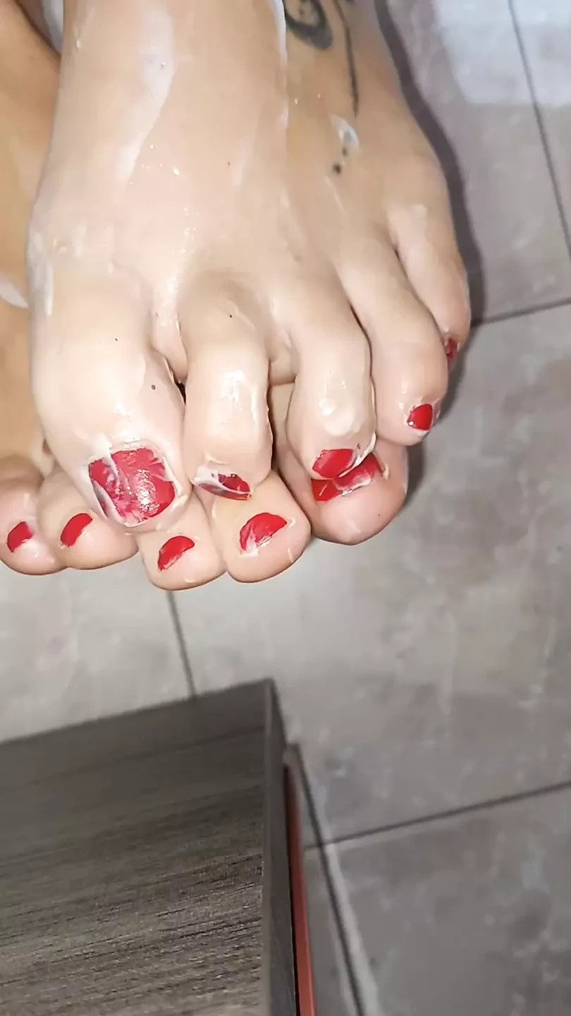 fake cum on feet...foot lovers