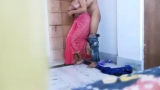 В День Холи, я изменила цвет киски соседки бхабхи цветом