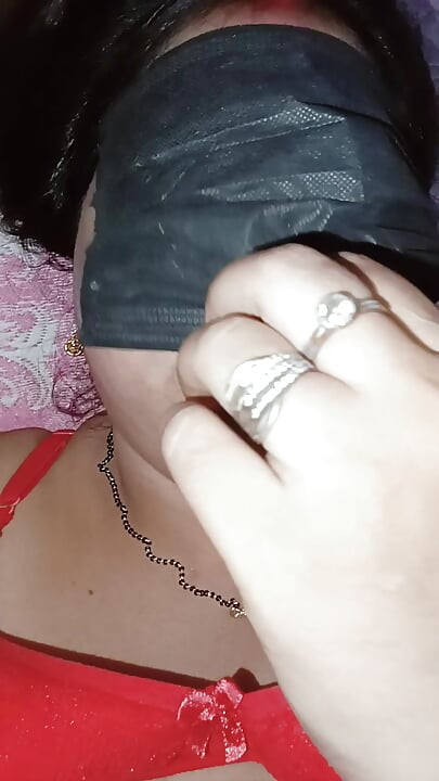 Hot mammi ne mere ghar aakar apni chut kyu chud