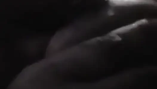 Große schwarze titten spielen asmr!!